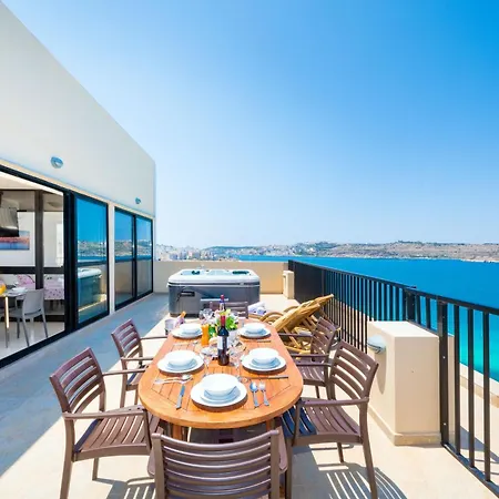 Apartman Islet Promenade Seafront Penthouse With Breathtaking Seaviews And Private Hot Tub On The Large Terrace By Getawaysmalta